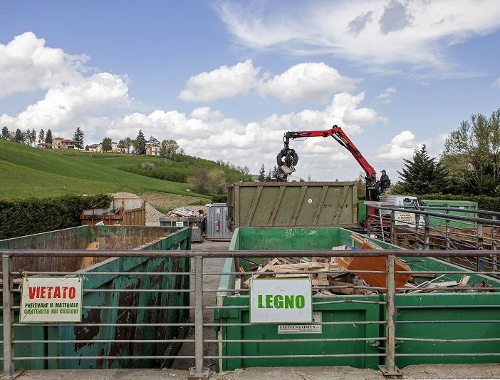 Rifiuti, ripresa distribuzione compost di qualità all'impianto Gaia di San Damiano