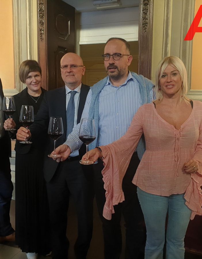 Il direttore Carbone, Flavia Fagotto, il presidente Barbero, il sindaco Rasero, l'assessore Bologna