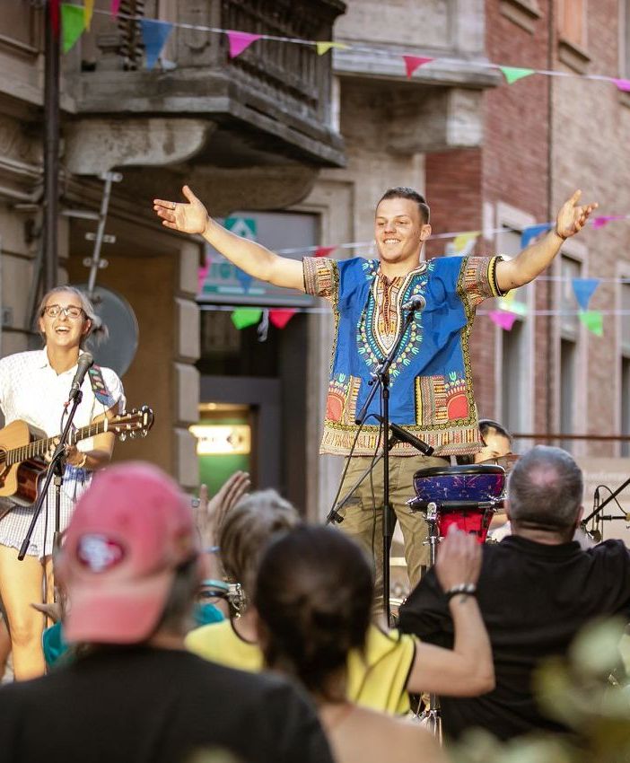 Questo fine settimana arriva Fans Out, il festival che infiamma il centro storico di Nizza Monferrato