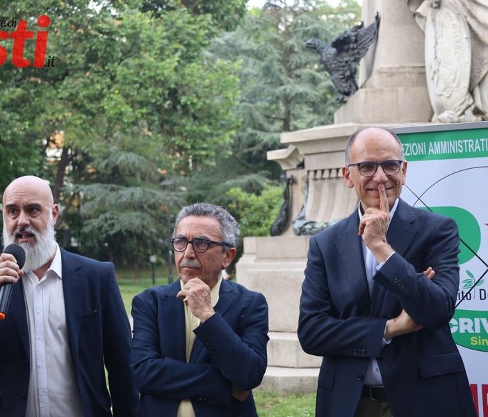 Fassone (primo a sinistra) con il segretario Letta (MerfePhoto)