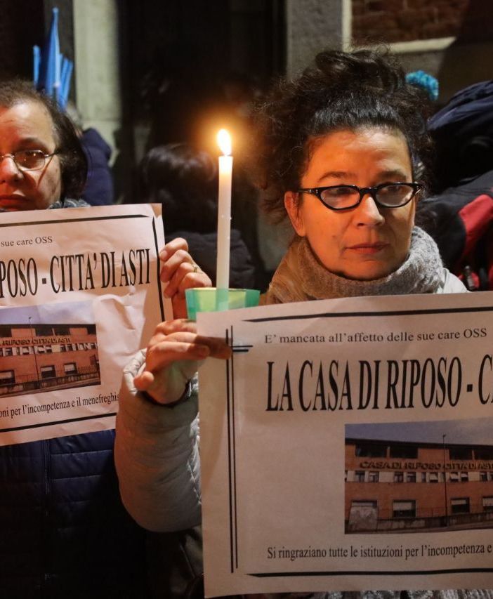 Un momento della fiaccolata organizzata in occasione della chiusura del Maina (merfephoto)