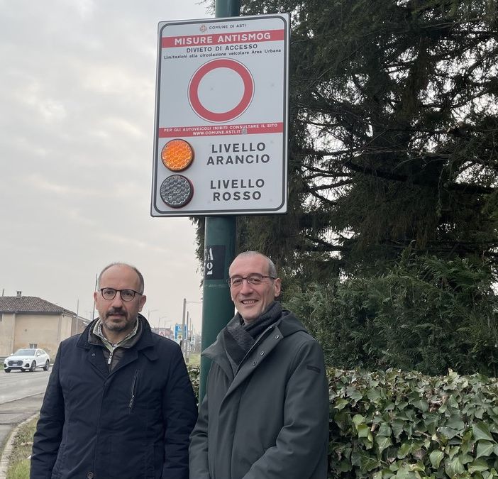 Ad Asti programmata l'installazione della segnaletica verticale antismog
