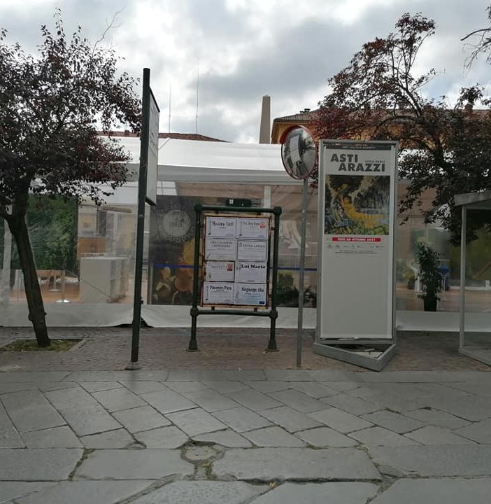 Piazza Roma in tempo di Douja è di &quot;uno squallore mai visto&quot;. Parola di Carlo Cerrato