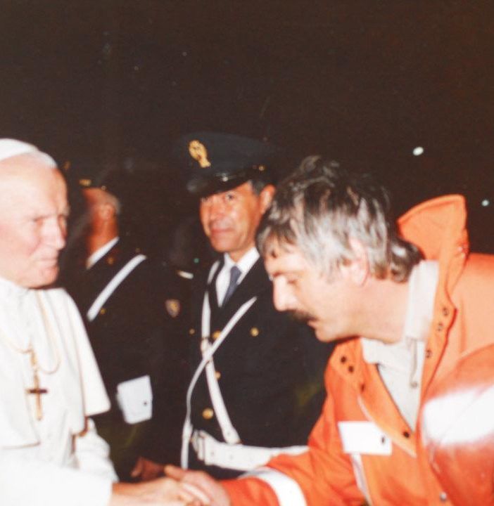 Franco Vercelli con il Papa (foto tratta dal profilo facebook)