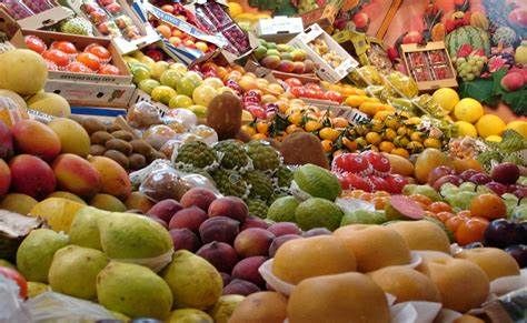 Caro-frutta: &quot;Coldiretti sbaglia, l’aumento dei prezzi non è colpa dal trasporto&quot;. Assotir replica a Coldiretti