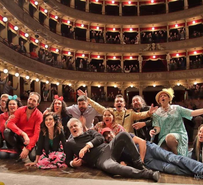 I Fuori di quinta al teatro Alfieri (archivio)