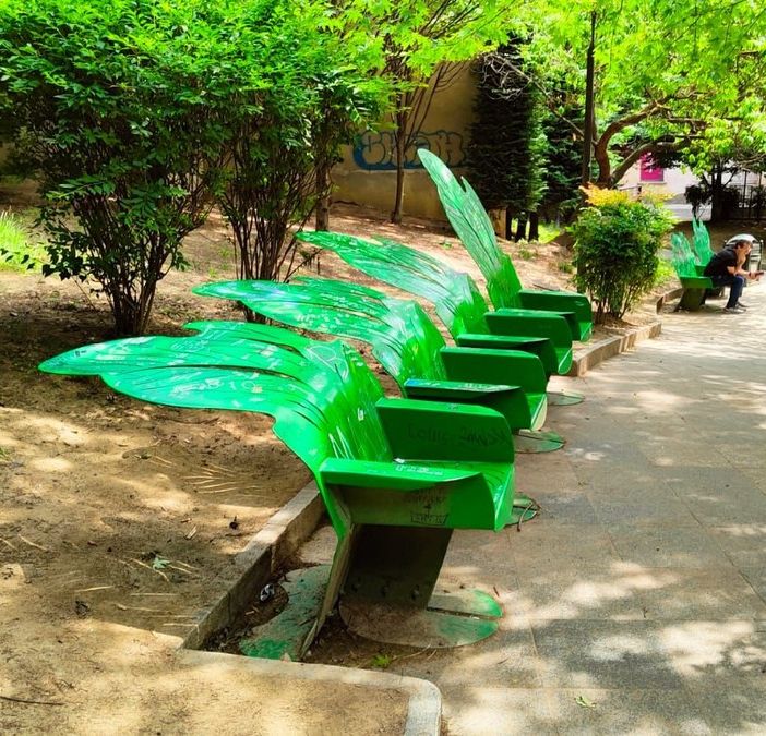 Vandalizzate alcune panchine nei giardini Alganon