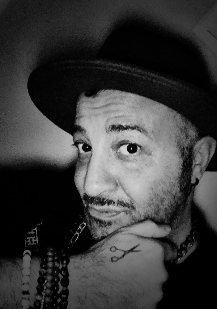 Gigi Les Autres