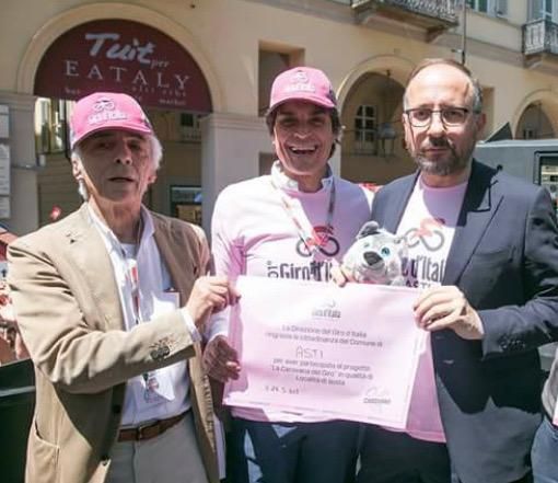 Gianni Trombetta, Mario Bovino con il sindaco Rasero in occasione del passaggio dello scorso anno