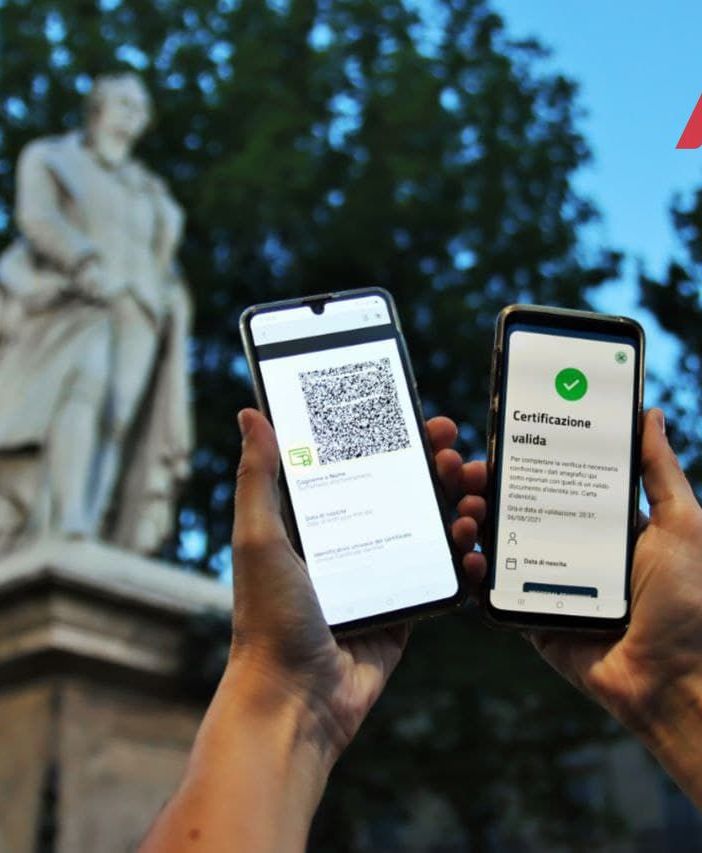 Da oggi obbligo di Green Pass rafforzato per gli ultracinquantenni. Sanzioni per chi non è in regola