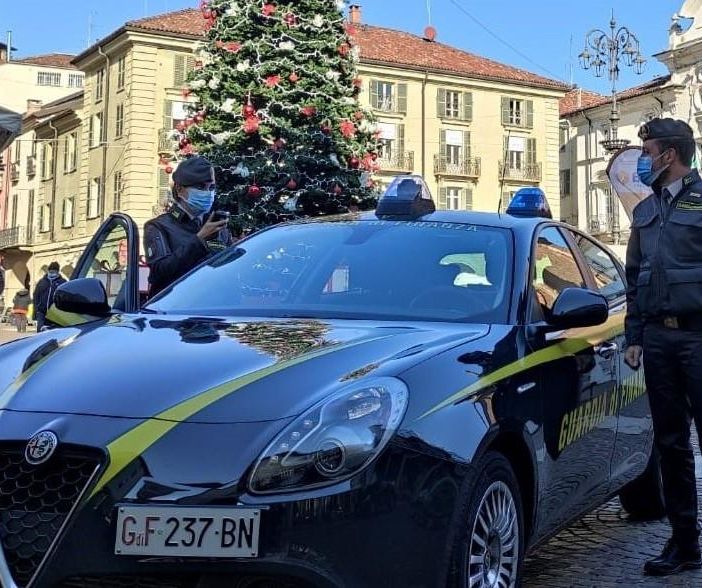 Emissioni inquinanti superiori a quelle previste dalla Ue: blitz della Gdf in alcune società del gruppo FCA