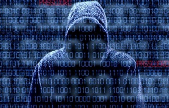 Attenzione: se vi chiama un presunto operatore della polizia, per un attacco hacker al conto, è una truffa