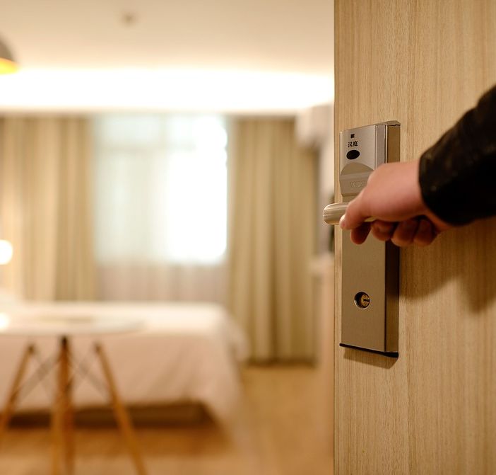 Il restyling del tuo albergo può essere fatto tutto a rate senza esposizioni bancarie. Scopri come!
