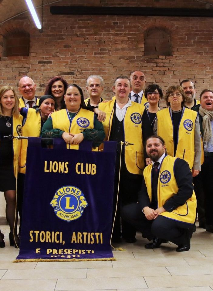 Il gruppo  Lions Club “Storici, artisti e presepisti d’Asti”