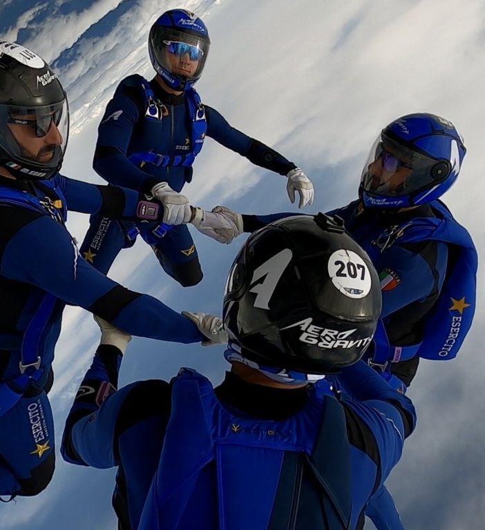 Il sergente astigiano Alessandro Binello è argento agli europei di paracadutismo acrobatico [FOTO E VIDEO]