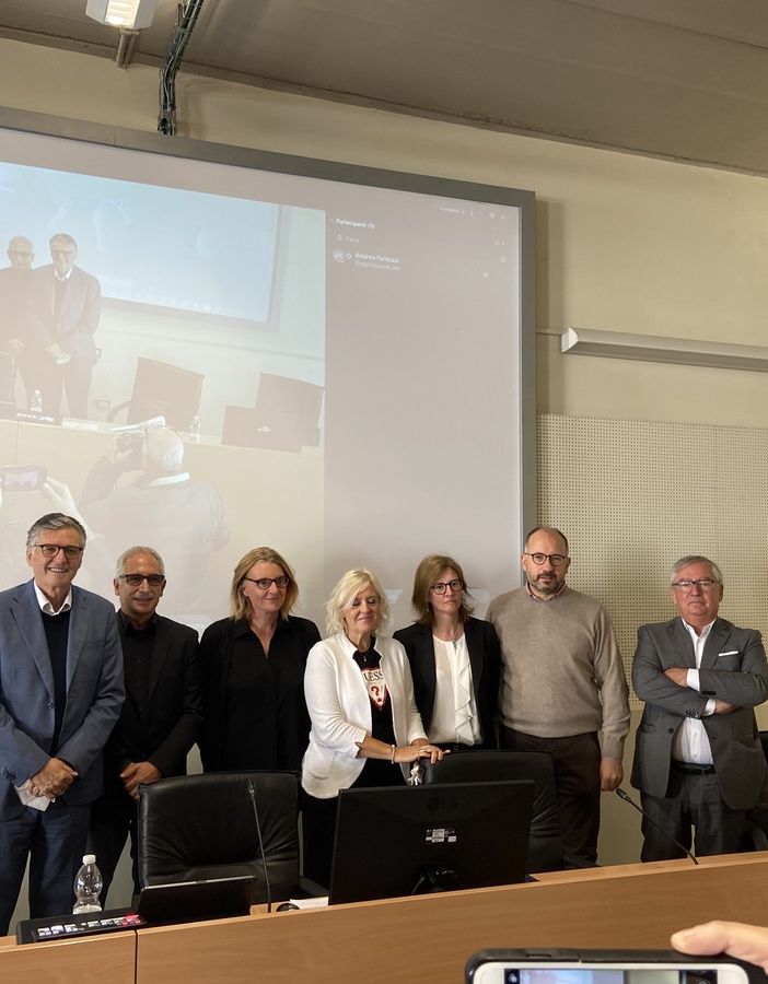 Foto di gruppo per i relatori della presentazione del master di I livello in Assistenza Infermieristica di Famiglia e di Comunità