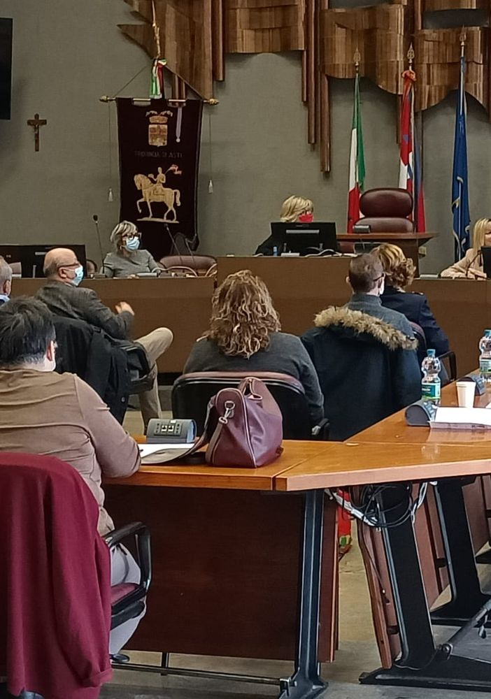 Due immagini relative l'incontro sulla disabilità svoltosi presso la Provincia di Asti