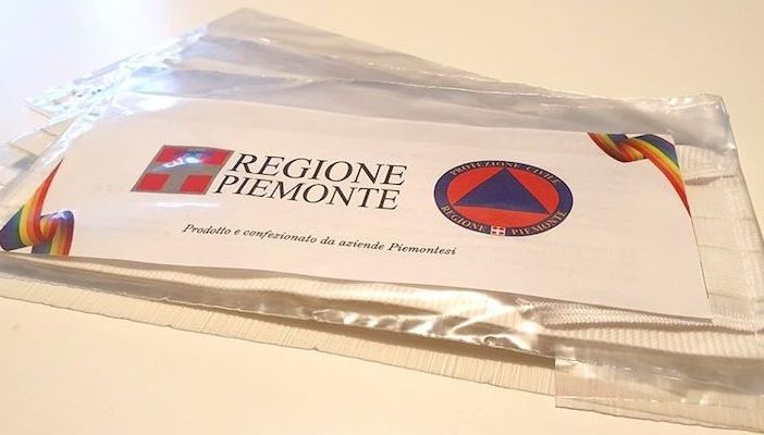Scattano le denunce per il video-bufala sulla presunta tossicità delle mascherine della Regione [VIDEO]