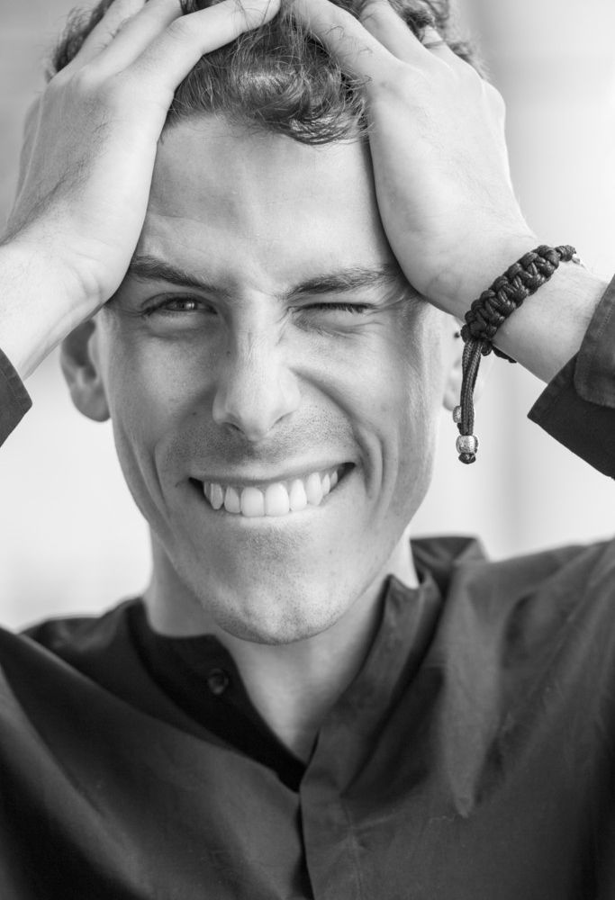 Intervista ad un astigiano sul palcoscenico: Jacopo Morra stasera all'Alfieri nei &quot;Miserabili&quot;