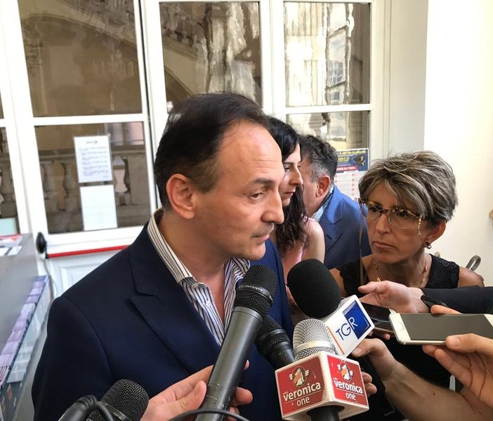 Coronavirus, Cirio a Conte: &quot;Posticipare revisione auto e evitare di andare nei parchi&quot;