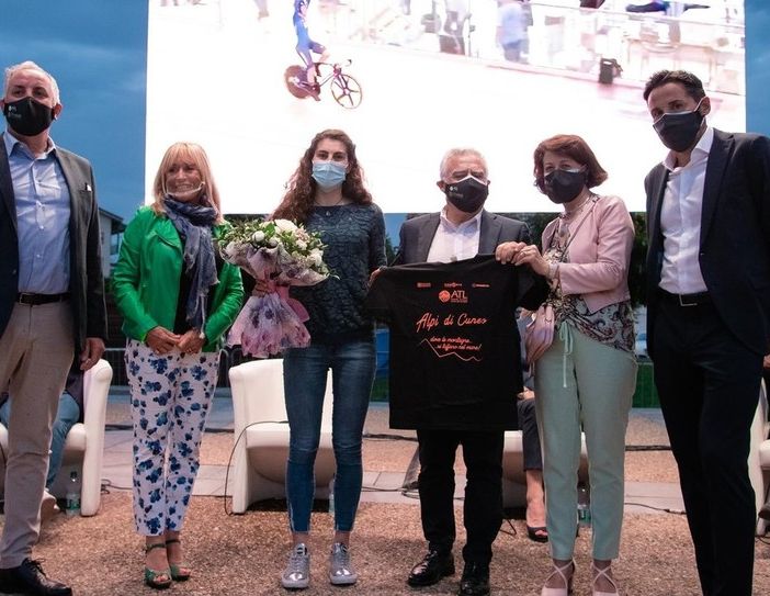 Elisa Balsamo è la nuova testimonial per la promozione del cicloturismo nel Cuneese (VIDEO)