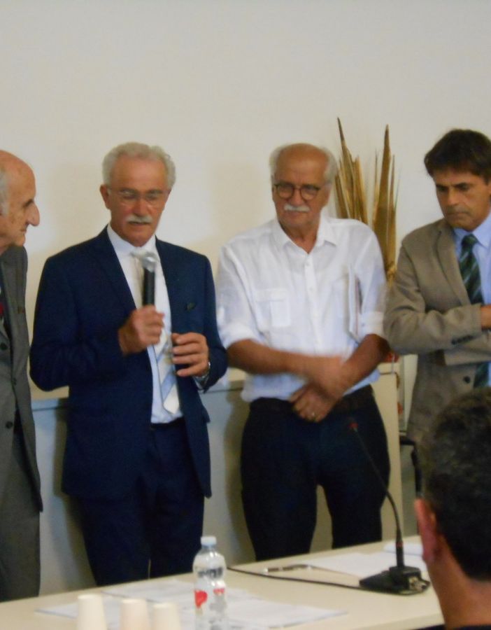 Nella foto, da sinistra: il conte Brondelli di Brondello, il presidente Roberto Chialva, Bartolomeo Bovetti e Tiziano Valperga
