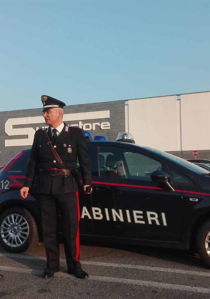 Cercavano di uscire dal supermercato con oltre 500 euro di spesa non pagata: denunciate
