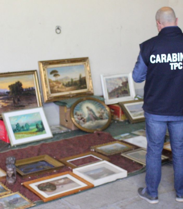 Moncalvo, tre venditori ambulanti sanzionati durante il mercatino dell'usato