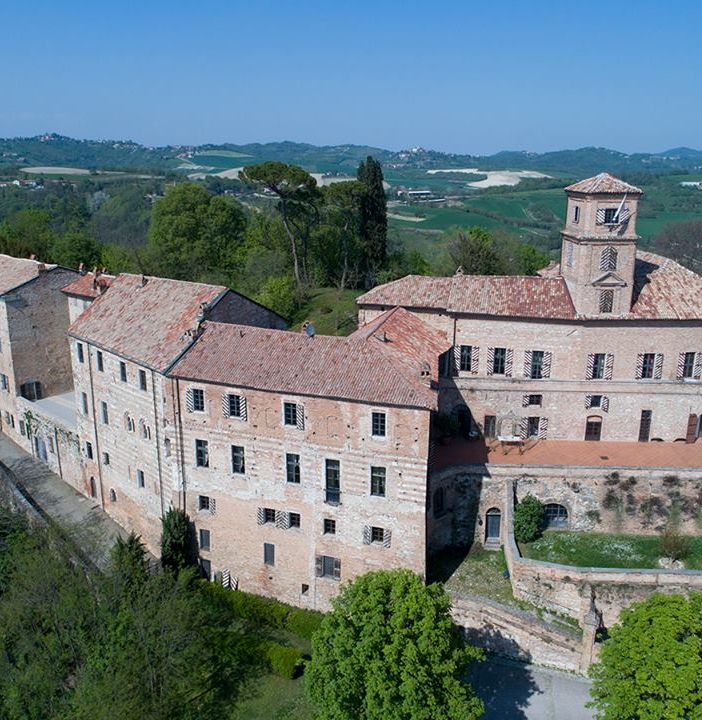 Una veduta del castello di Montiglio