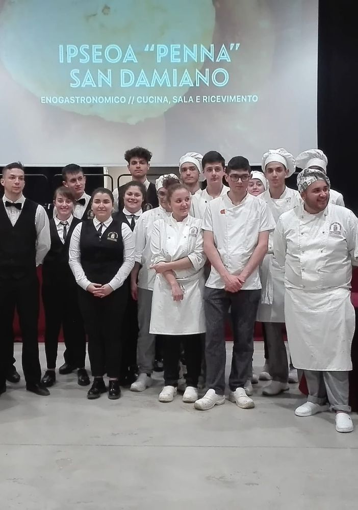 San Damiano: grande successo per la cena preparata dagli studenti dell'Istituto Penna