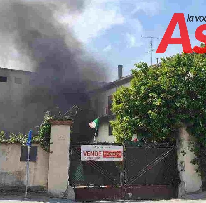 Incendio all’ex mulino di Isola d’Asti, vigili del fuoco sul posto [VIDEO]