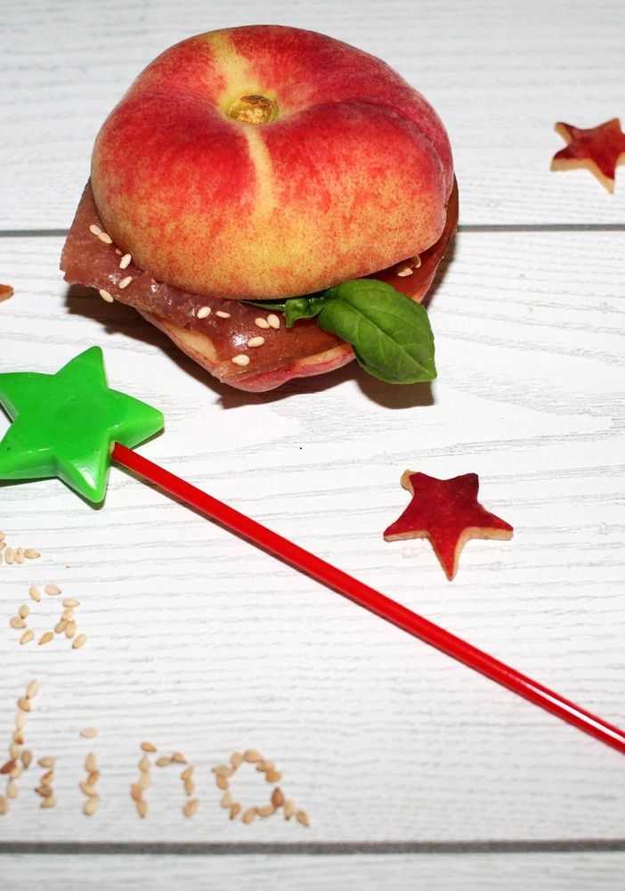Felici &amp; Veloci, la nuova ricetta di Fata Zucchina: 'Peach-Burger'