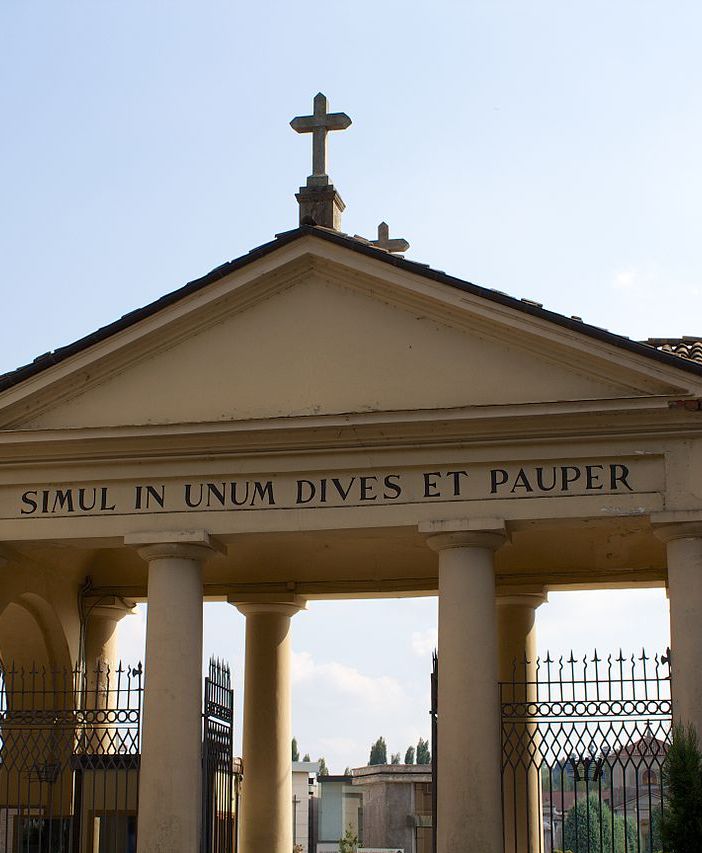 Estese al 3 maggio anche le limitazioni relative cimiteri comunali e trasporto pubblico