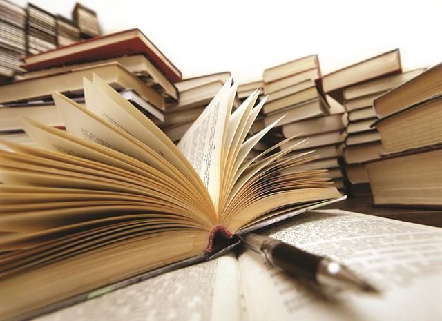 Mercatino dei Libri e origami di Halloween nel sabato della Biblioteca Astense