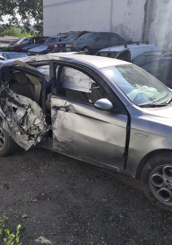La Alfa 147 incidentata