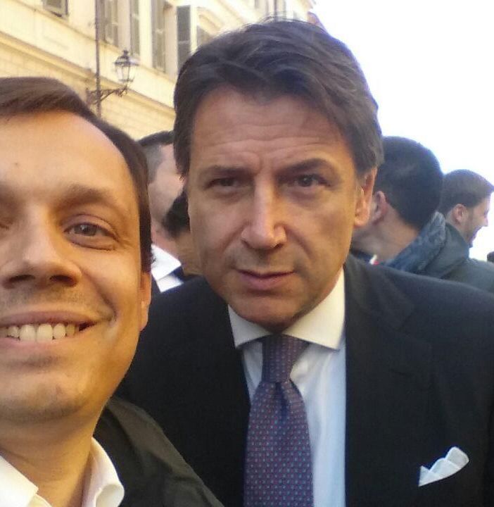 Marco Allegretti con Giuseppe Conte durante la sua visita astigiana