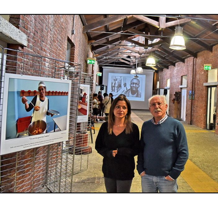 Laura Secci e Giulio Morra ritratti tra gli scatti in mostra
