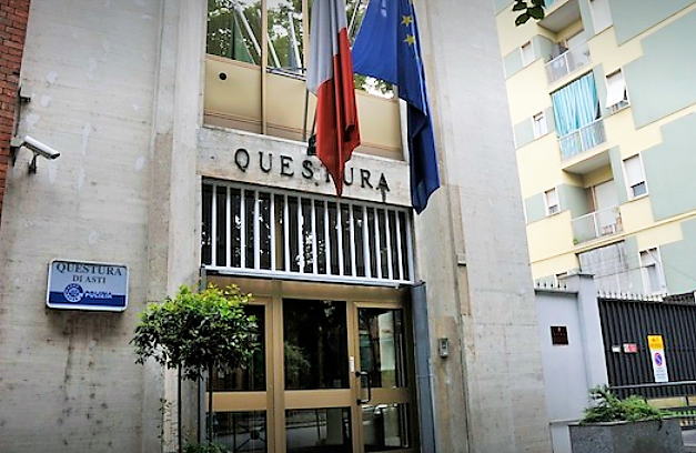 La tenacia 'non premia' un pluripregiudicato settantenne controllato in zona cimitero