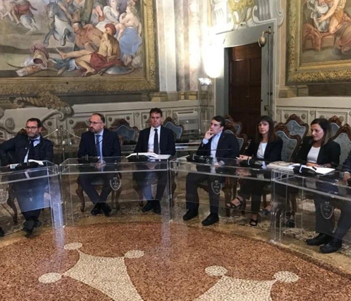Asti “studia” da Pisa la migliore soluzione per chiudere i campi nomadi
