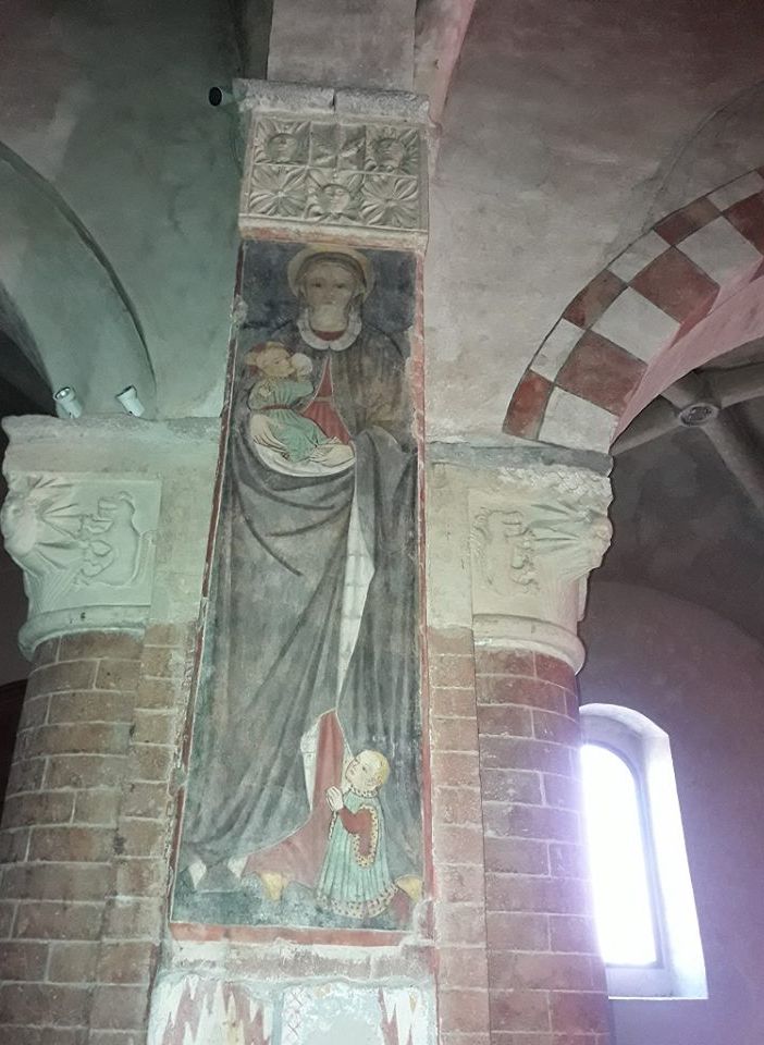 Una delle tre Madonne del latte della chiesa di Viatosto