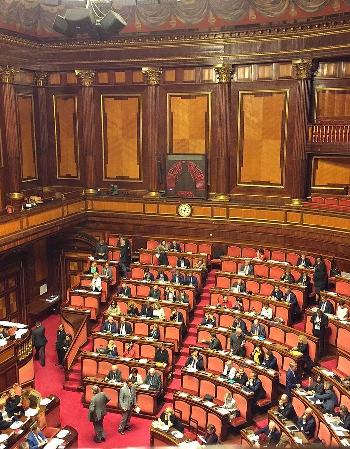 L'aula di Palazzo Madama - Immagine tratta da Wikipedia di Fratello.Gracco - Opera propria, CC BY-SA 4.0, https://commons.wikimedia.org/w/index.php?curid=69405232