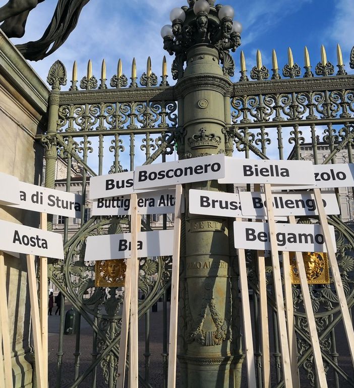 Il nord Italia scende in piazza a Torino per il sì Tav