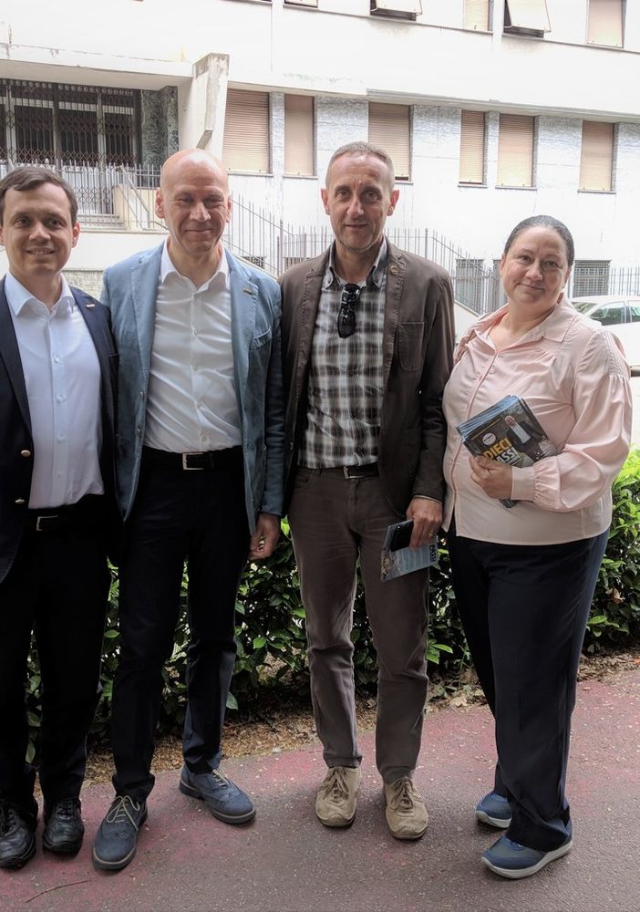 Nella foto, da sinistra: Marco Allegretti, Giorgio Bertola, Massimo Cerruti e Maria Cristina Manto, astigiana inserita nel &quot;listino&quot; del candidato presidente M5S