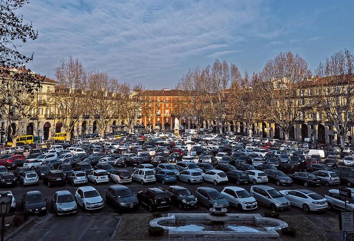 Angela Motta: &quot;Tunnel in corso Dante e piazza Alfieri senza platani col nuovo parcheggio?&quot;