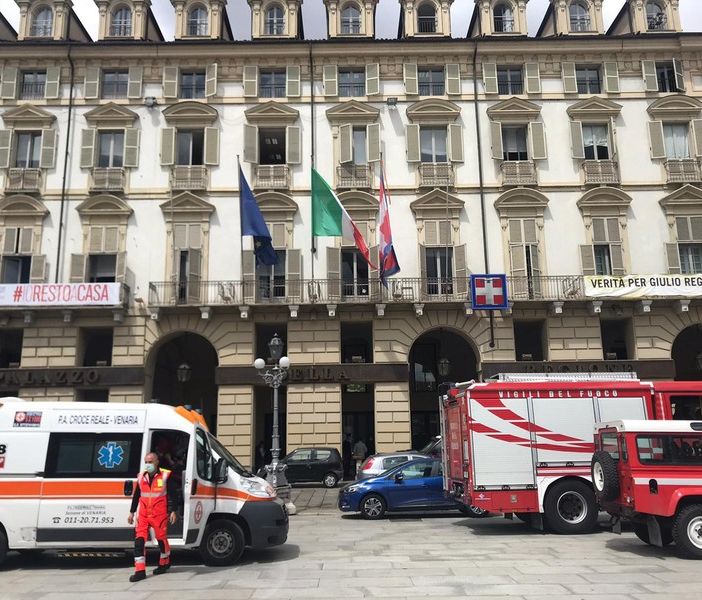 Busta con polvere bianca inviata al governatore Cirio: dentro un foglio con scritto &quot;antrace&quot; [FOTO  e VIDEO]