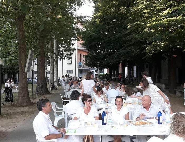 Grande partecipazione alla “cena in bianco” organizzata presso la Casa di Riposo Città di Asti