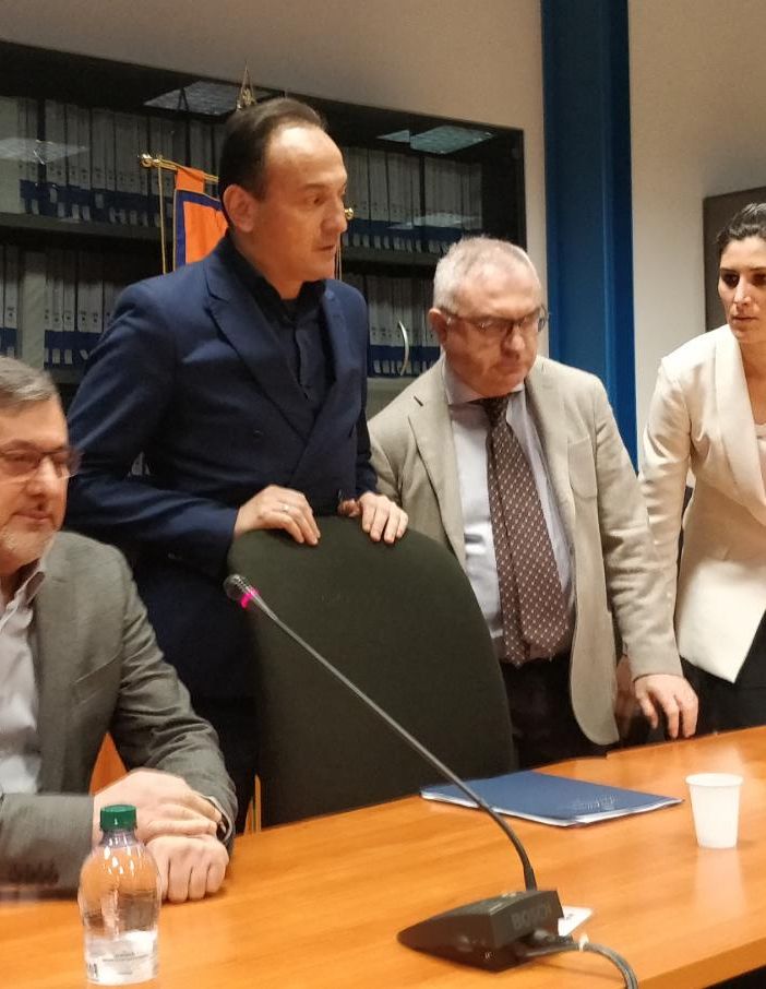 Coronavirus: &quot;Un caso accertato a Torino e una quindicina in corso di verifica in tutto il Piemonte&quot;. L'appello del Governatore Cirio: &quot;Non intasate i Pronto Soccorso, telefonate al 118 per farvi controllare a casa&quot; [VIDEO]