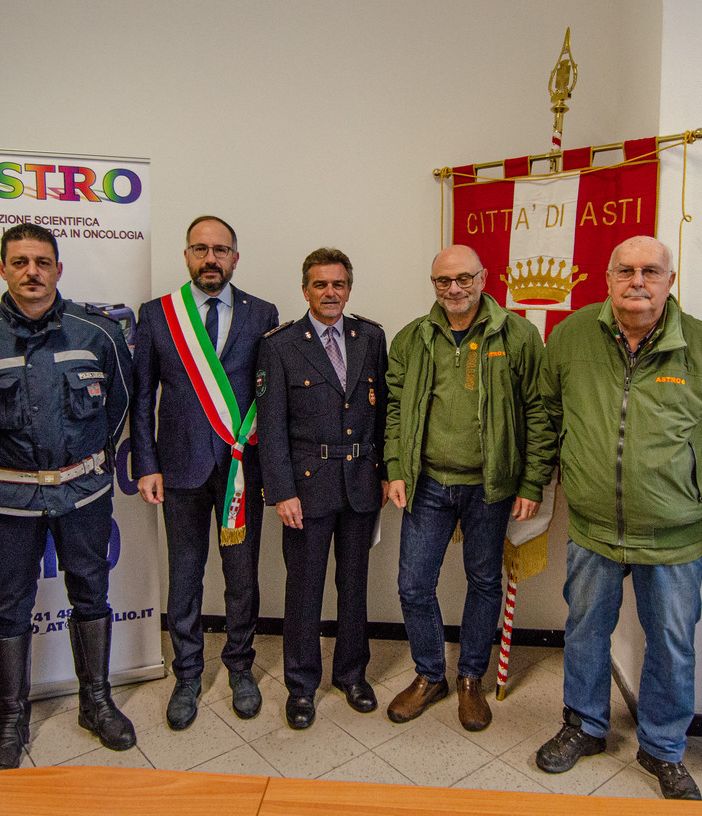 Consegnato all’ASTRO il ricavato della cena di beneficenza della Polizia Municipale