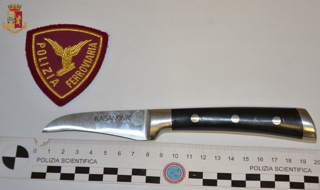 Pregiudicato fermato in stazione, portava con sé un coltello