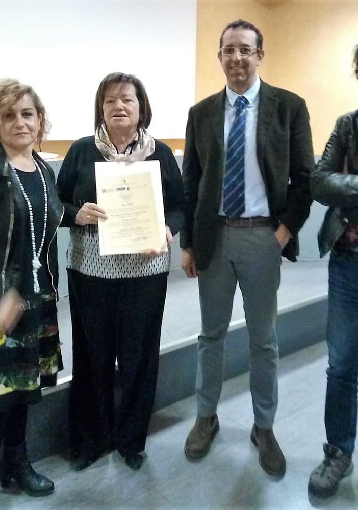 Un momento della premiazione con l’assessore regionale alle Pari Opportunità Monica Cerutti,  l’assessore comunale alle Politiche Sociali  Mariangela Cotto, il dirigente Roberto Giolito e il referente della Banca del Dono Paolo Odorizio